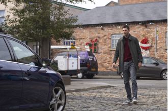 Coronation Street legend's health concerns confirmed, while 27 pictures show new romance blooming.