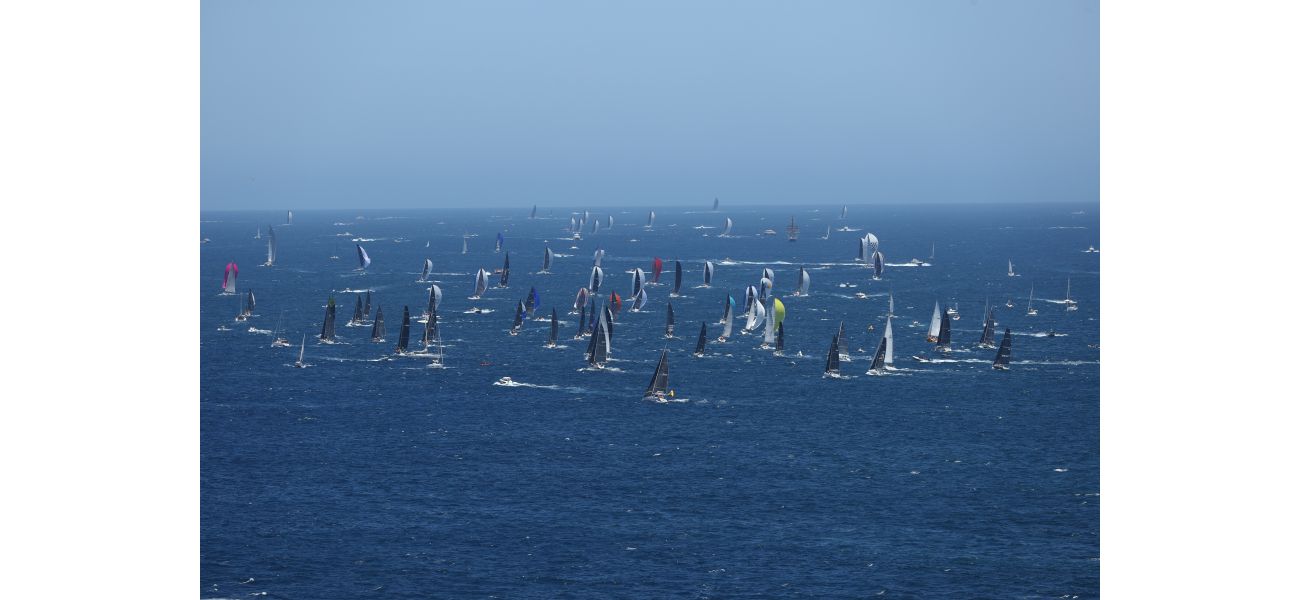 'Heartbreaking': Outpouring of sorrow for deaths in Sydney to Hobart sailing race.