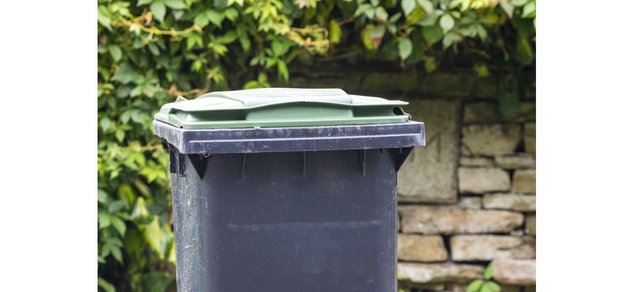 Failing to properly use a bin could result in a £400 loss.
