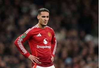 Antony's representative provides information on the future of Manchester United's struggling player before the upcoming transfer window.
