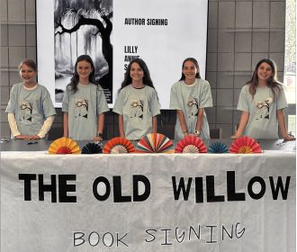 Friends from Homer Glen school teaming up again to release their second book.