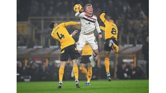 Michael Owen believes a struggling Manchester United player has been given a difficult and potentially negative situation.