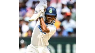 India trailing Australia by 423 runs with 8 wickets in hand at the tea break.