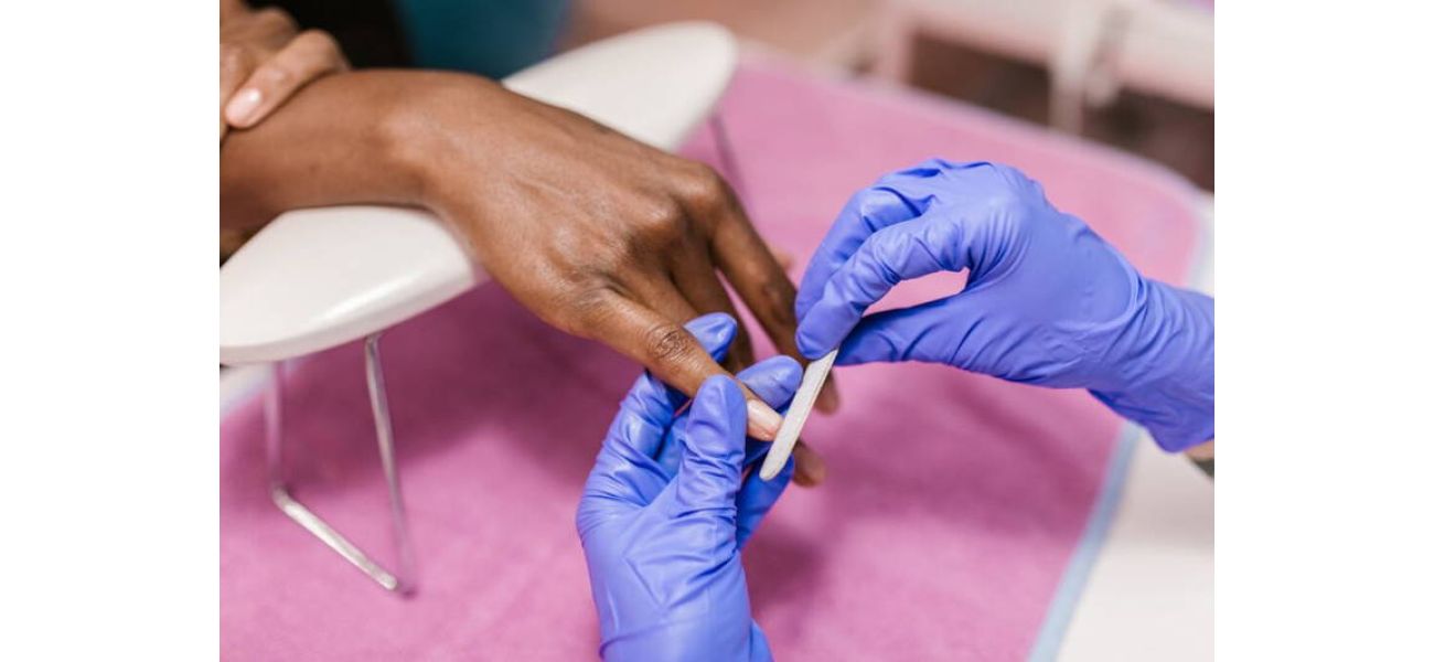 Detroit Nail Bar expands with franchise options available.