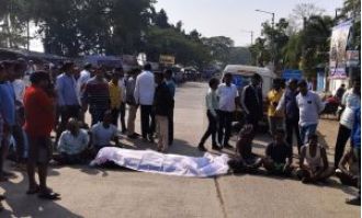A farmer in Bhadrak, Odisha dies after being electrocuted.