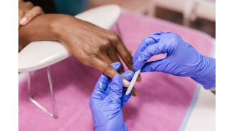 Detroit Nail Bar expands with franchise options available.