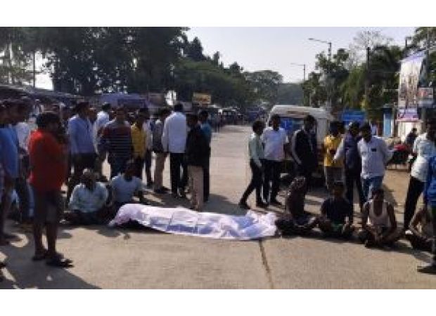 A farmer in Bhadrak, Odisha dies after being electrocuted.