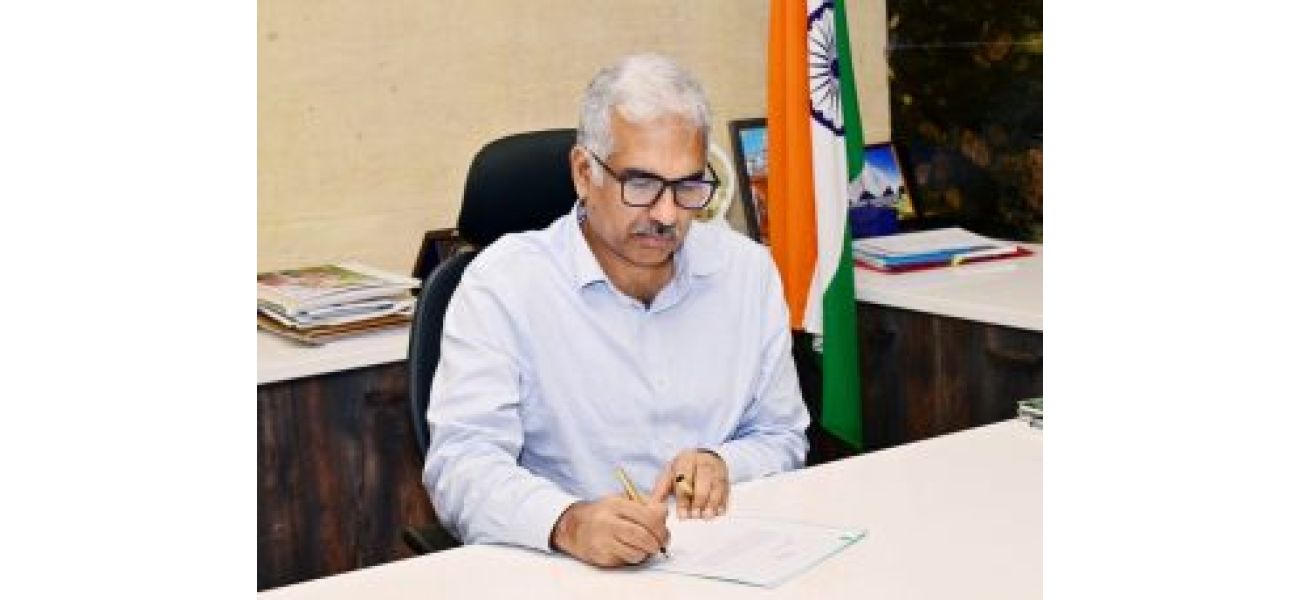 Manoj Ahuja, Odisha's Chief Secretary, will continue in his role for another year.