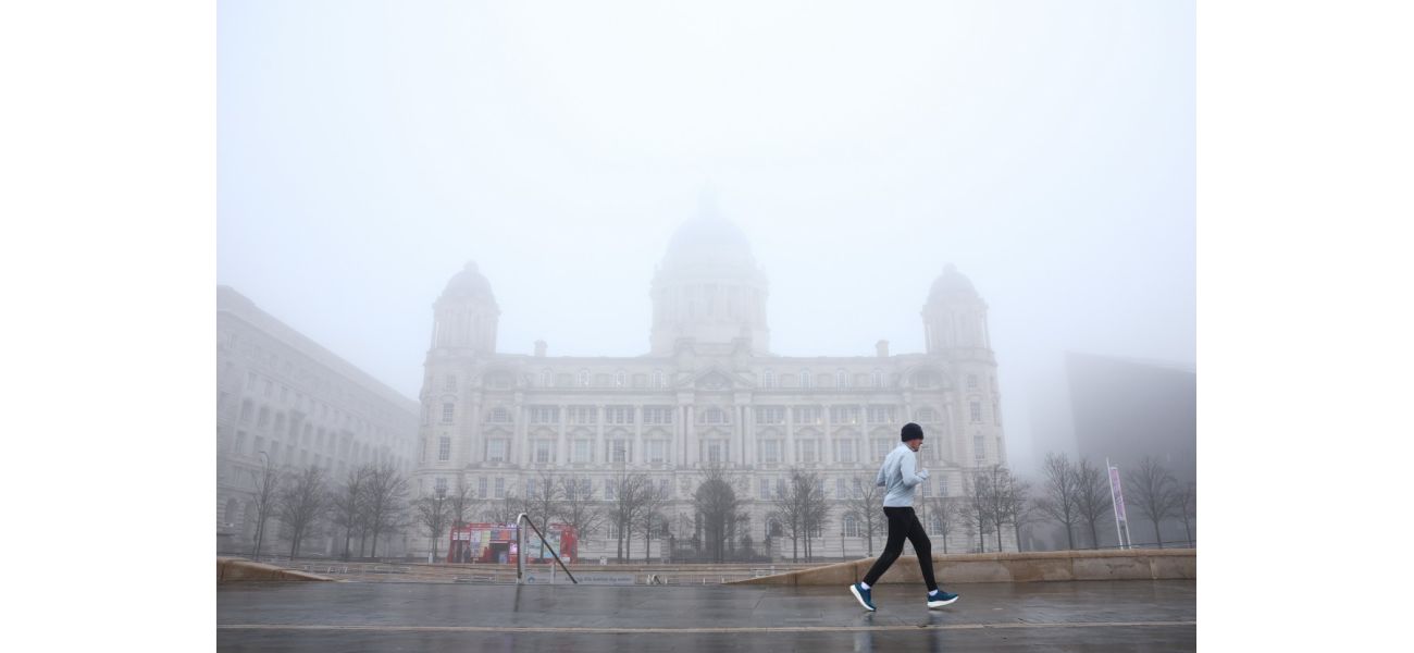 The Met Office has provided an update on fog conditions this weekend, following numerous flight delays.