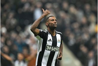 Arsenal should not pursue a £60m striker in the January transfer window, according to Emmanuel Petit.