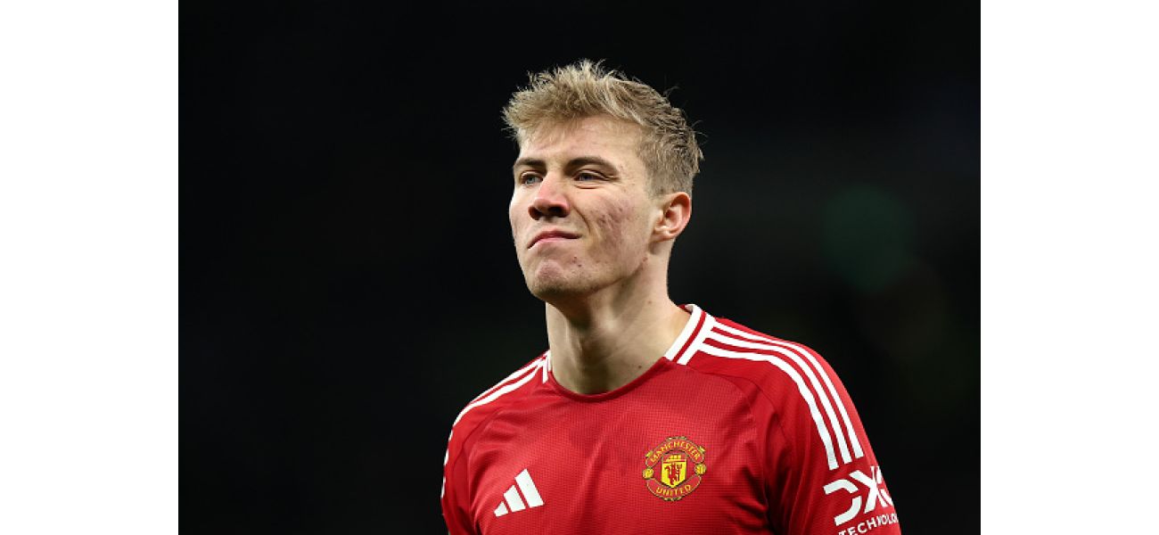 Rasmus Hojlund responds to critical Man Utd fan on social media following their 