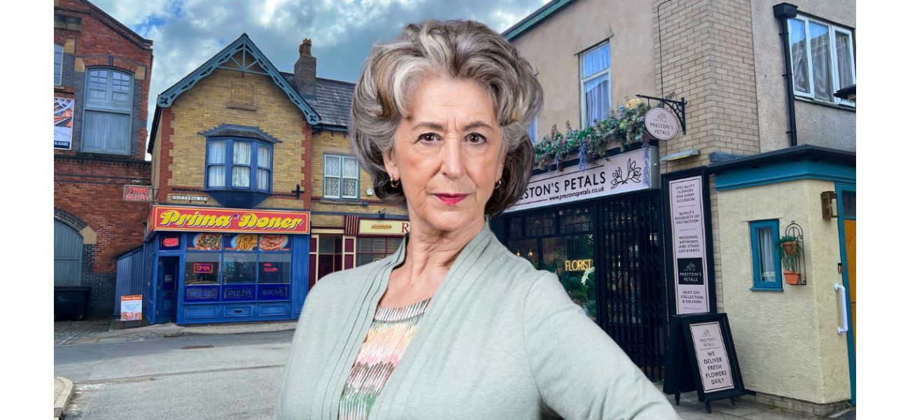 Actress Maureen Lipman's departure from Coronation Street has been confirmed as her character Evelyn's exit storyline.