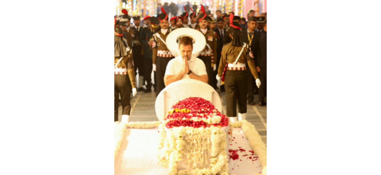 Rahul Gandhi accuses govt of insulting Manmohan Singh by holding his funeral at Nigambodh Ghat.
