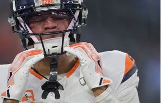 Wil Lutz scores 3 points for the Broncos with a 30-yard field goal against the Bengals.