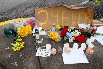 Rickey Henderson's daughter speaks out about incorrect funeral rumors.