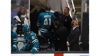 Vanecek out with broken cheek; Hertl talks about Sharks' tribute and coming back to San Jose.