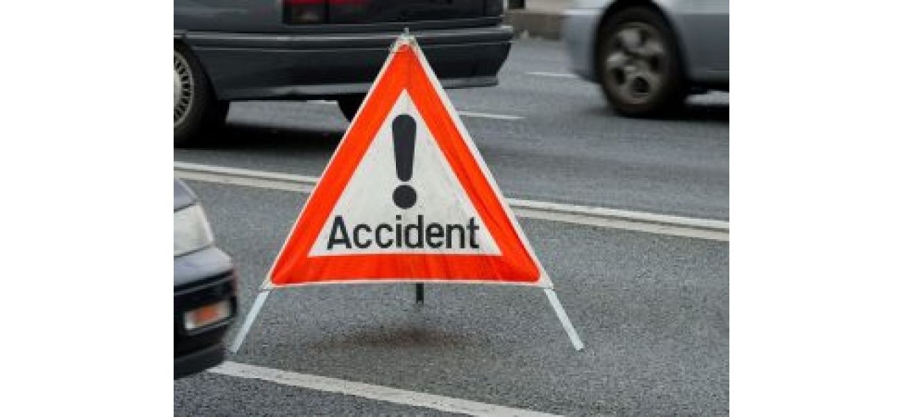 2 people died in a road accident in Odisha due to burns.