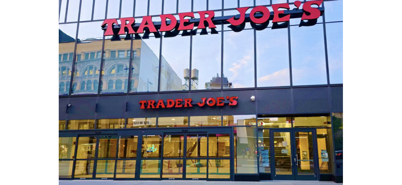 After leaving Trader Joe's, a former Cosby star continues to face financial difficulties.