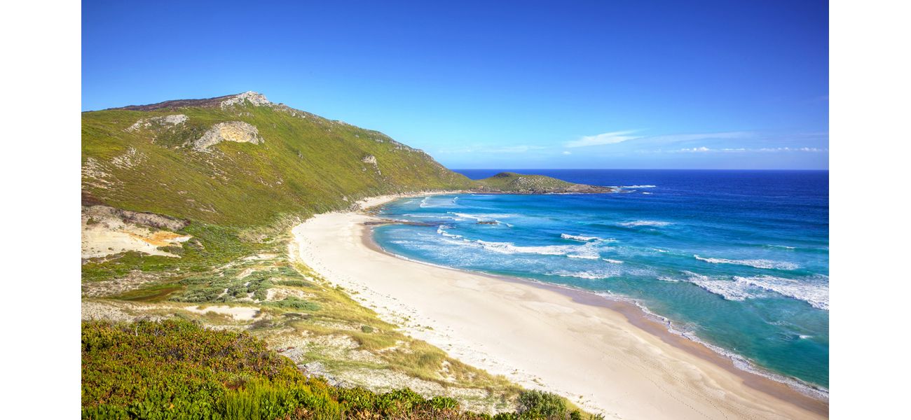 Two people die in drowning accident at famous WA beach.