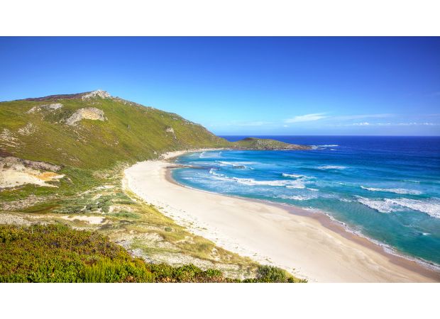Two people die in drowning accident at famous WA beach.