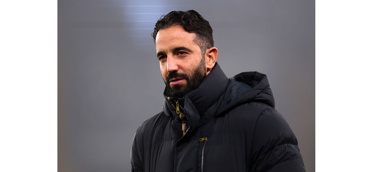 A Manchester United player has been advised by a former Old Trafford player to leave the club due to his poor performance.