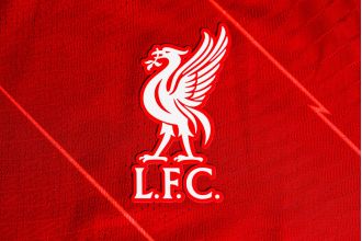 Soccer player from England wants to join Liverpool, following rumors of potential moves to Chelsea and Newcastle.