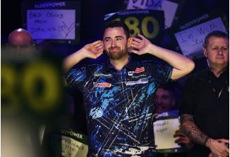 Luke Humphries is impressed by a single player at the World Darts Championship.