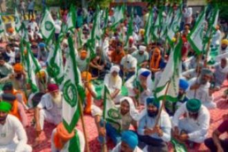 Centre has the authority to decide whether or not to remove Dallewal from protest site against new farm laws, say farmer leaders.