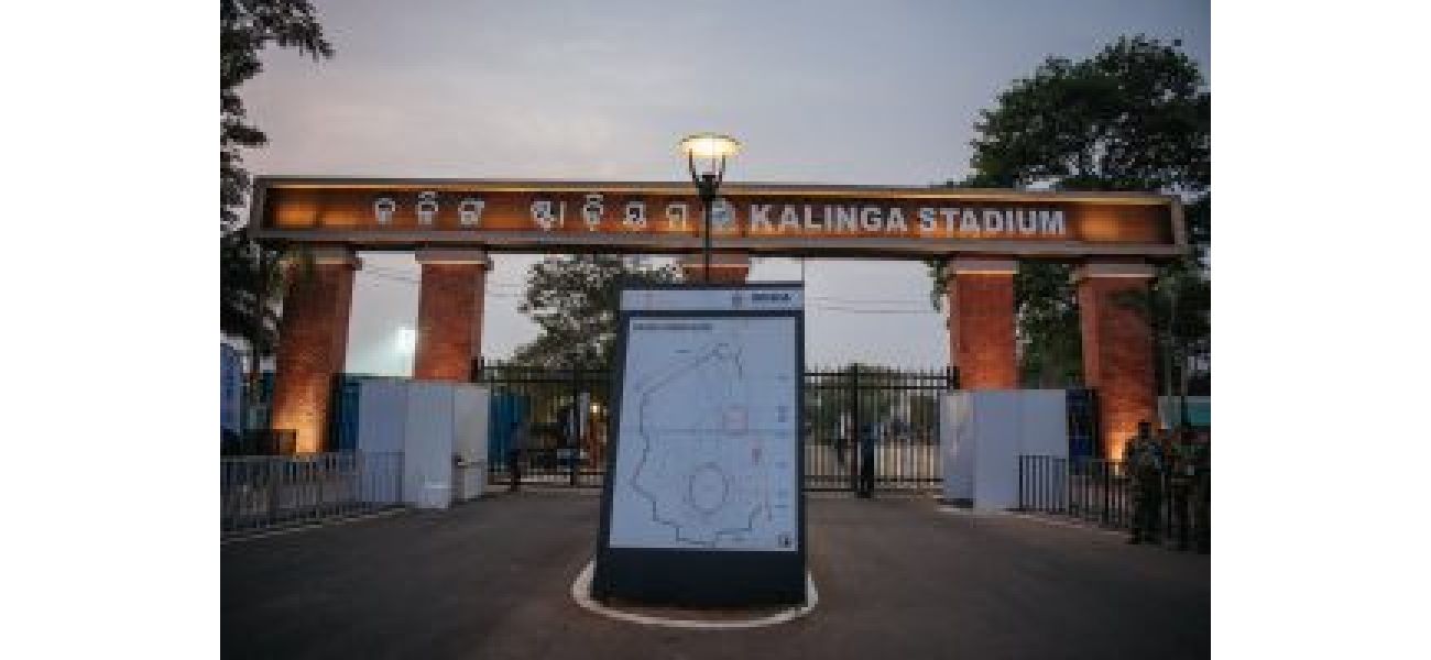 Criticism aimed at state govt for Kalinga Stadium parking issues.