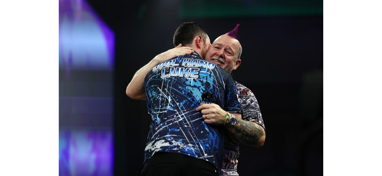 Peter Wright shares what Luke Humphries told him after his impressive win at the World Darts Championship.