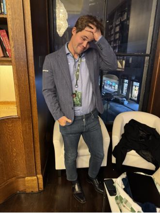 Jeans cause controversy in chess tournament.
