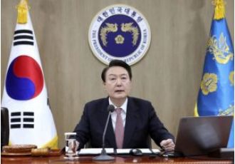 South Korea wants to arrest impeached President Yoon as part of an investigation into martial law.