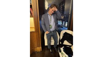 Jeans cause controversy in chess tournament.
