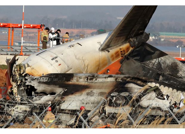 Experts give input as uncertainty lingers about South Korea aircraft accident.