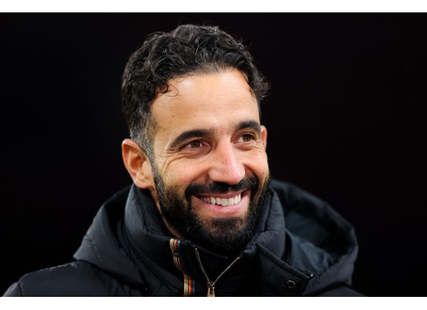 Manchester United is very interested in acquiring a former Chelsea player who is now with Barcelona.