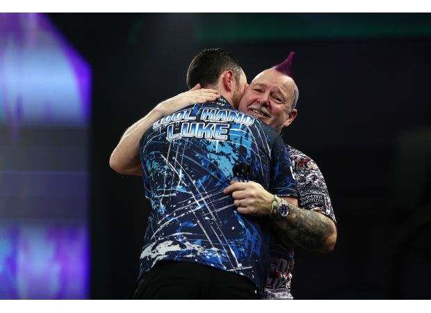 Peter Wright shares what Luke Humphries told him after his impressive win at the World Darts Championship.