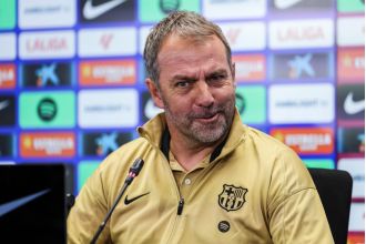 Barcelona considering surprise transfer for Arsenal player as his future remains uncertain.