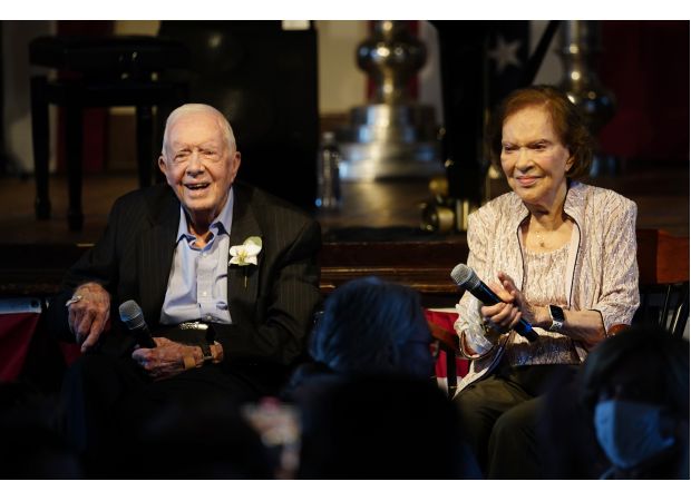 Texas Gov. expressed sympathy to Jimmy Carter's wife, who passed away in 2023.