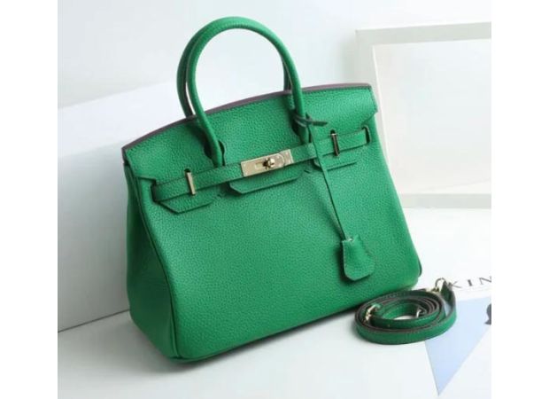 Walmart's Birkin look-alike is causing a stir online.