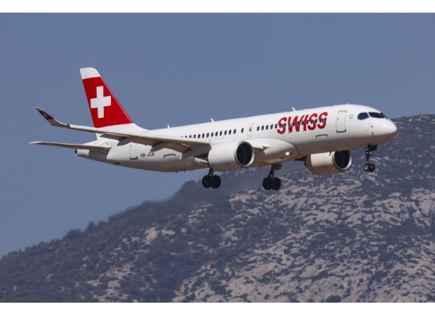 A flight attendant tragically dies after smoke enters the plane cabin during an emergency landing.