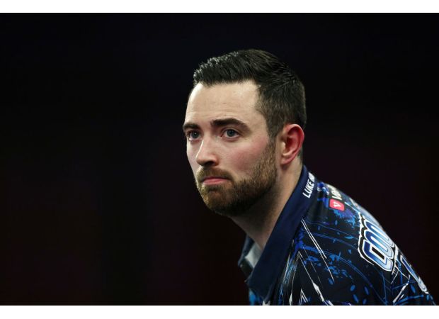 Darts player Luke Humphries reveals his pick for who he wants to see win the World Darts Championship.