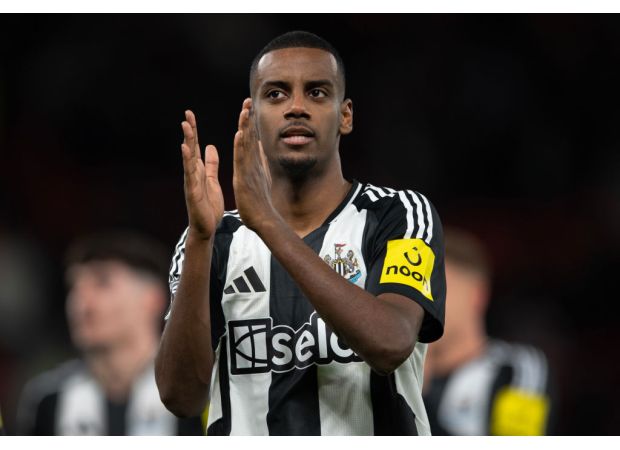 Isak responds to Arsenal rumors, says he is not worth £150m.