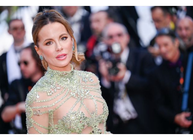 Kate Beckinsale had to do a photo shoot while experiencing a miscarriage.
