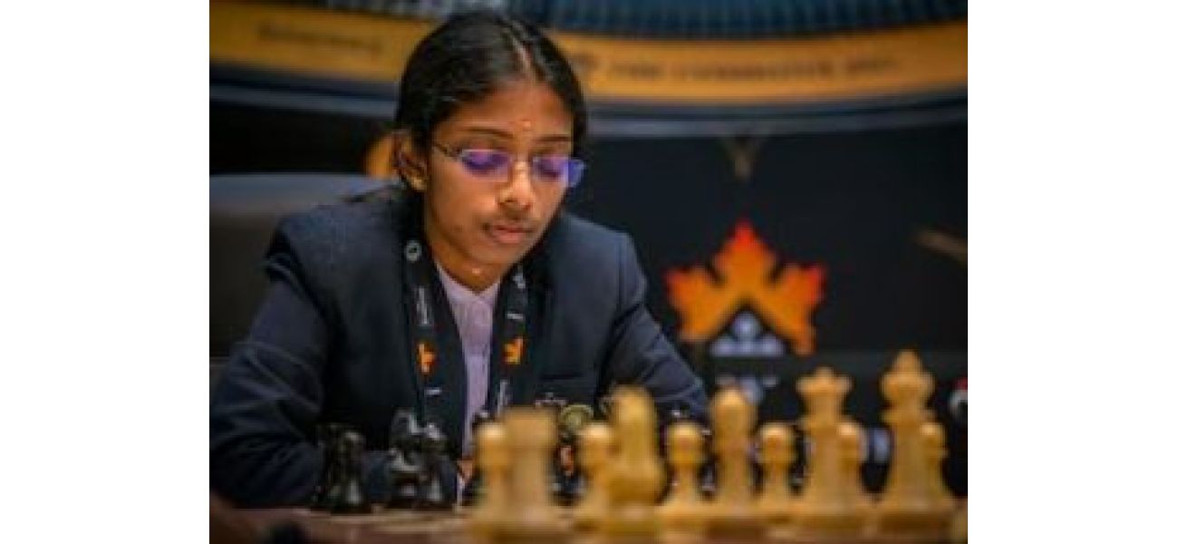 Vaishali from India qualifies for World blitz finals.