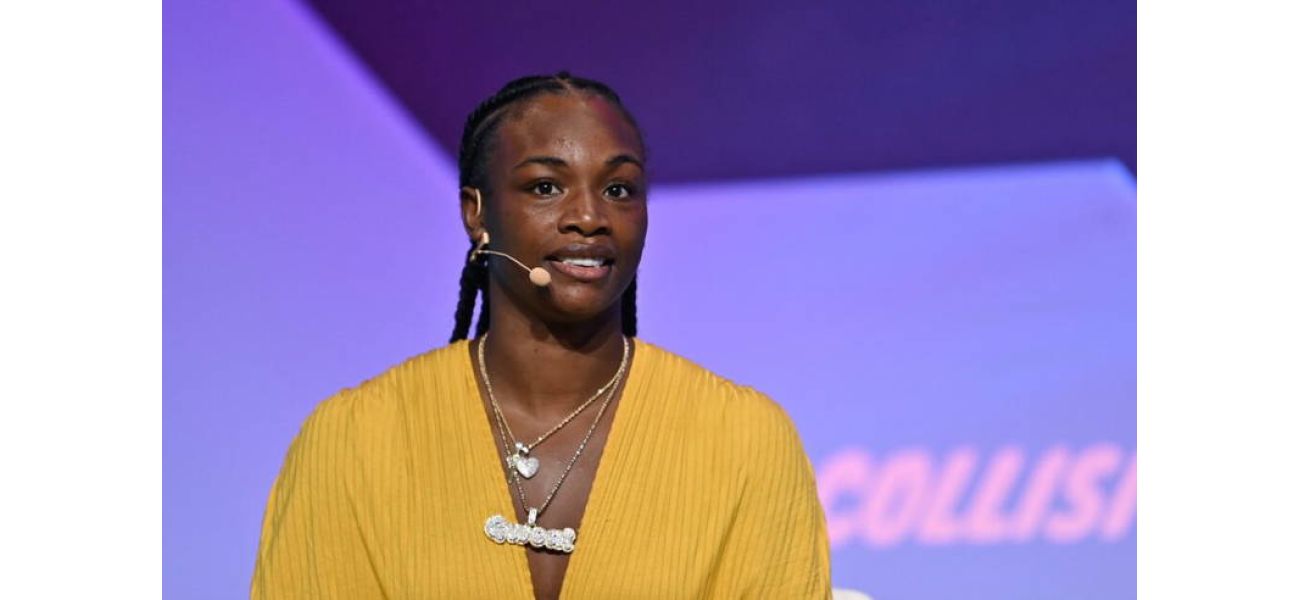 Boxing champion Claressa Shields criticizes lack of support from female boxing community for her biopic.