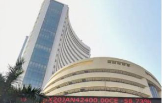 The Sensex closes with a 109 point drop in the last session, but still sees an 8% increase in 2024.