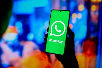 WhatsApp introduces temporary holiday features for a limited time.