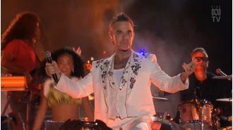 Australians mocked Robbie Williams after his New Year's Eve show.