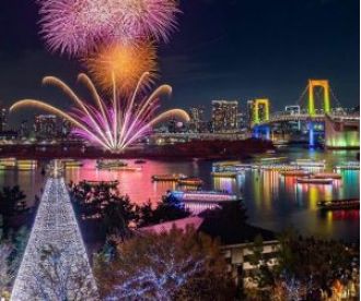 The world celebrates 2025 with dazzling displays of light, warm embraces, and invigorating ice dips.