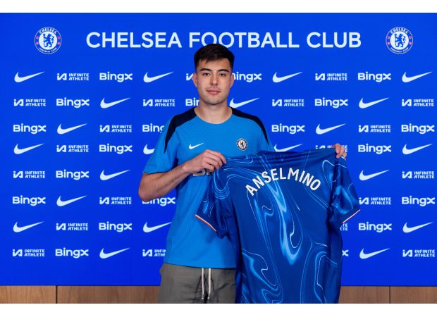 Anselmino to begin training for Chelsea next week, providing January boost.